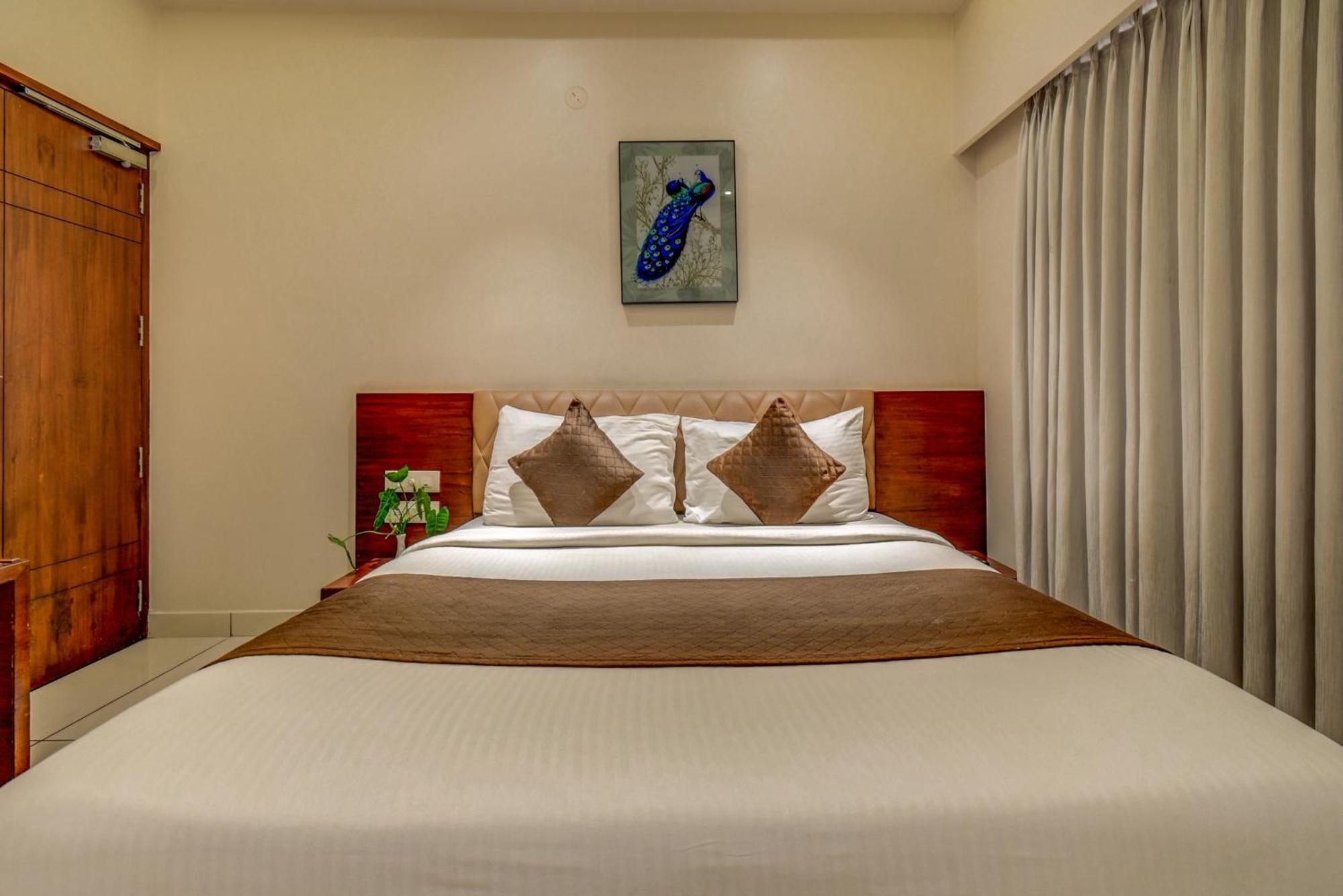 Hotel J N Stay Mysore - 12 Minutes To Mysore Palace Exterior photo