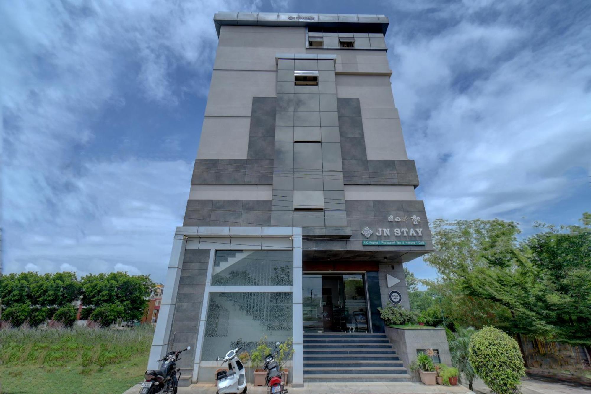 Hotel J N Stay Mysore - 12 Minutes To Mysore Palace Exterior photo